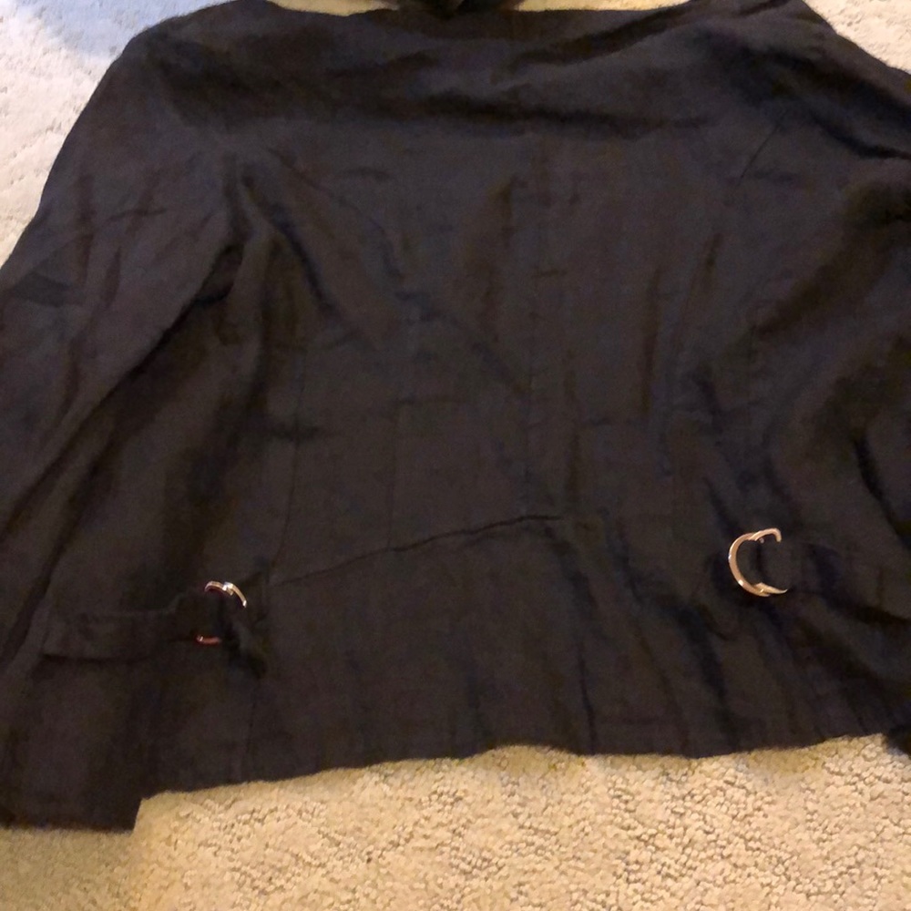 Blazer - Picture 2 of 2